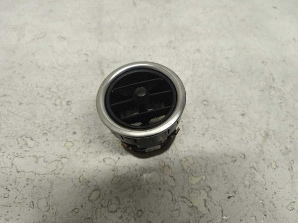 GRILLE D' AIR MERCEDES - Vue 1